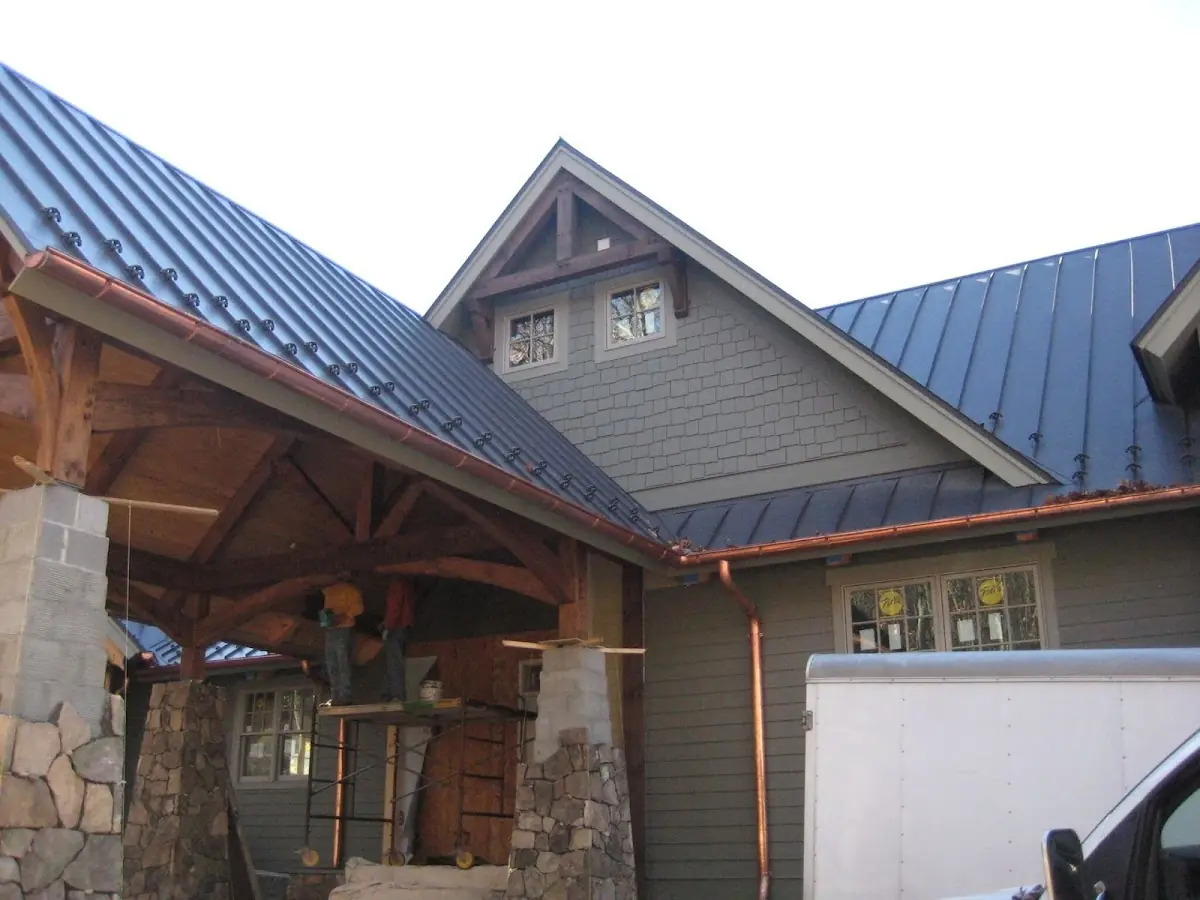 Craftsman Roofing team delivering quality roofing work in Central Thousand Oaks